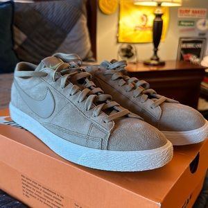 Nike Blazer Low Size 10